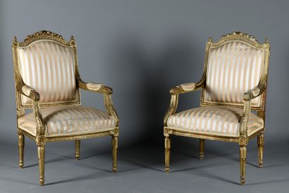 Paire de fauteuils de style Louis XVI en...