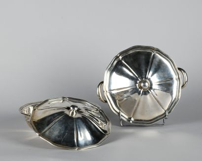 Paire de légumiers couverts en argent 800‰...