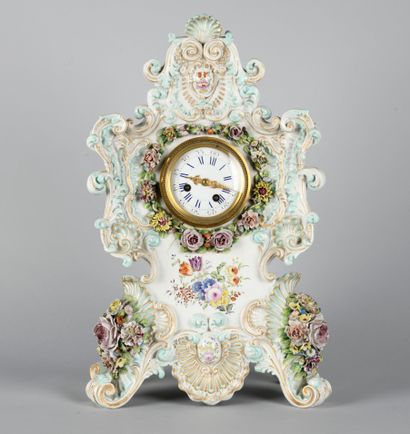 Manufacture de SAXE, Allemagne. 

Pendule...