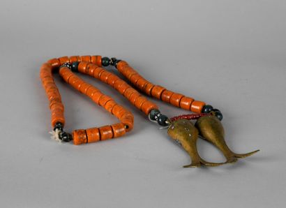 Collier Naga composé d'un ensemble de perles...