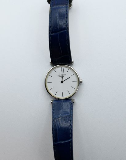 Ladies' watch bracelet from the house of...