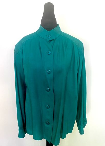 YVES SAINT LAURENT Rive Gauche. Wool (70%)...