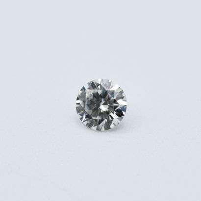 Moissanite of round shape of approximately...