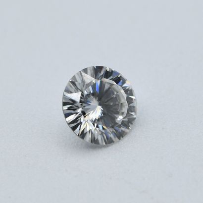 Moissanite of round fancy shape of about...