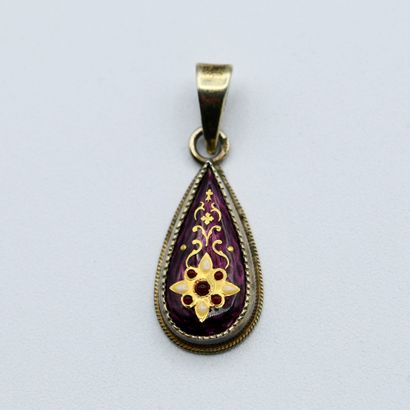 Pendant drop purple enamel 

Very good condition...