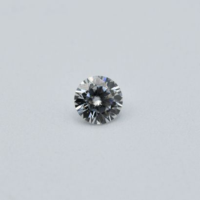 Moissanite of round form of approximately...
