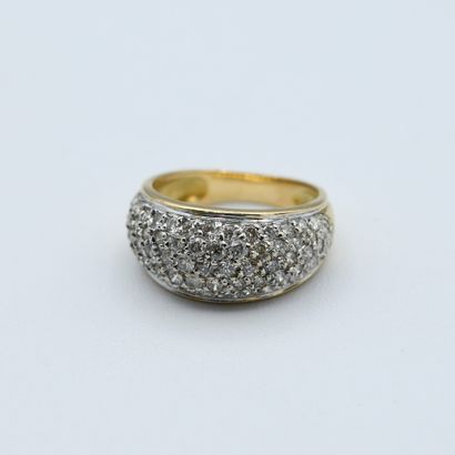 Modern jonc ring paved with modern cut diamonds...