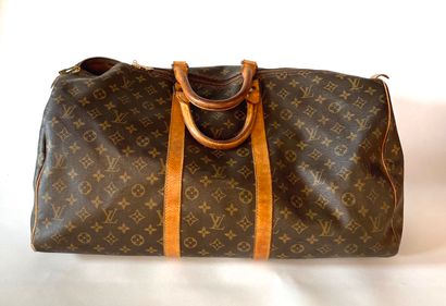 LOUIS VUITTON. Keepall bag in Monogram canvas...