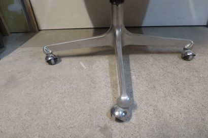 Vico Magistretti pour KARTELL. 

Fauteuil...