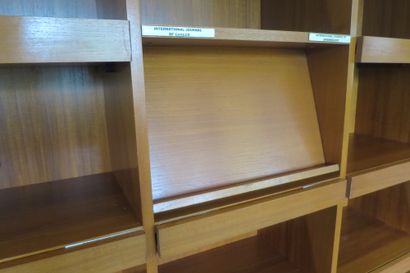 Elément de bibliothèque en bois de placage,...