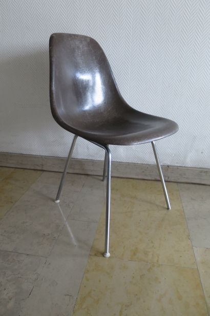 Charles Ray EAMES (1907-1978) pour Hermann...