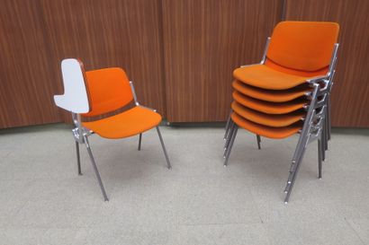 Giancarlo Piretti pour CASTELLI. 

Ensemble...