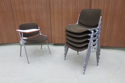 Giancarlo Piretti pour CASTELLI. 

Ensemble...