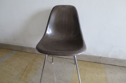 Charles Ray EAMES (1907-1978) pour Hermann...