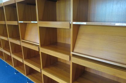 Elément de bibliothèque en bois de placage,...