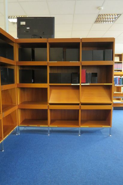 Elément de bibliothèque en bois de placage,...