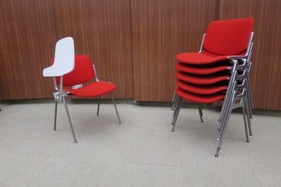Giancarlo Piretti pour CASTELLI. 

Ensemble...
