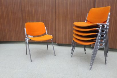 Giancarlo Piretti pour CASTELLI. 

Ensemble...