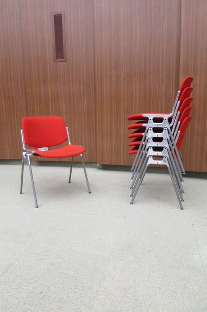 Giancarlo Piretti pour CASTELLI. 

Ensemble...