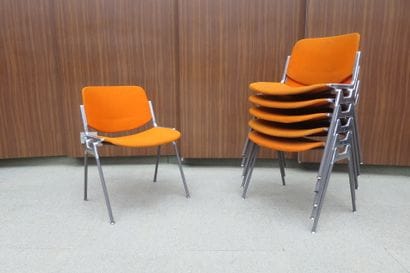 Giancarlo Piretti pour CASTELLI. 

Ensemble...