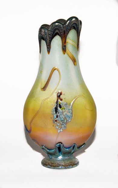 Guyot ACONITO pour BIOT

Vase en verre, le...