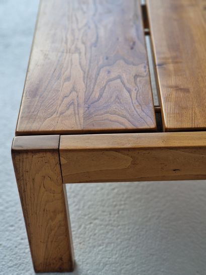 House REGAIN

Solid elm coffee table

H:...