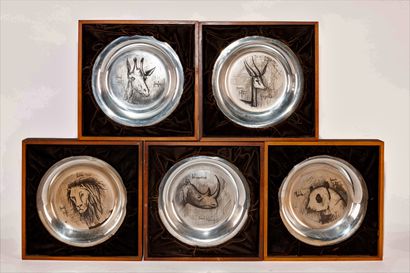Bernard BUFFET (1928-1999)

Suite de 5 assiettes...