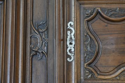 Belle armoire lyonnaise de type lingère en...