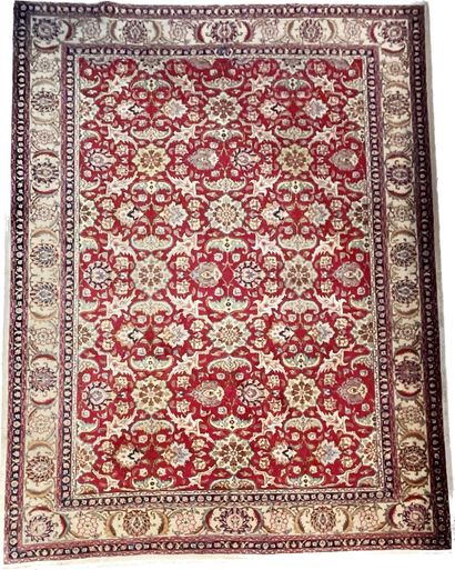 Grand tapis d’Iran en laine trame coton,...