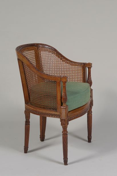 Desk armchair with cane 

in beech richly...