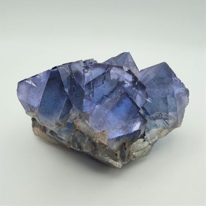 
Importante fluorite bleue violacé

L : 20...