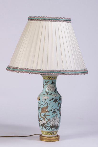 Chinese porcelain lamp with turquoise background,...