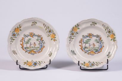 MIDI

Pair of plates in polychrome earthenware,...