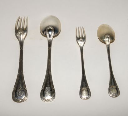 
PUIFORCAT




Silver cutlery set, ribbon...