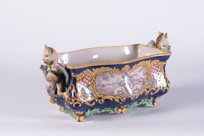 NEVERS Manufacture Montagnon

Planter out...