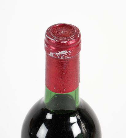 1 B PETRUS (B.G.-; capsule marks) Pomerol...
