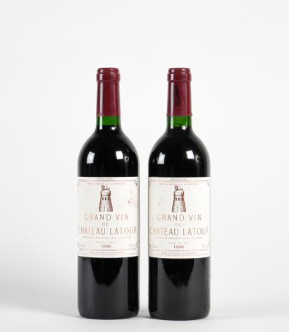 2 	B 	CHÂTEAU LATOUR (e.t; accrocs bas de...
