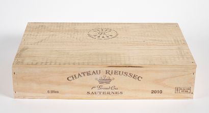 6 B CHÂTEAU RIEUSSEC (Original wooden case)...