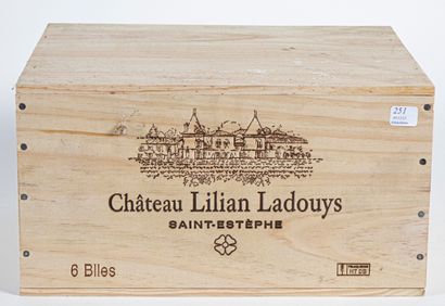 6 B CHÂTEAU LILIAN LADOUYS (Original wooden...