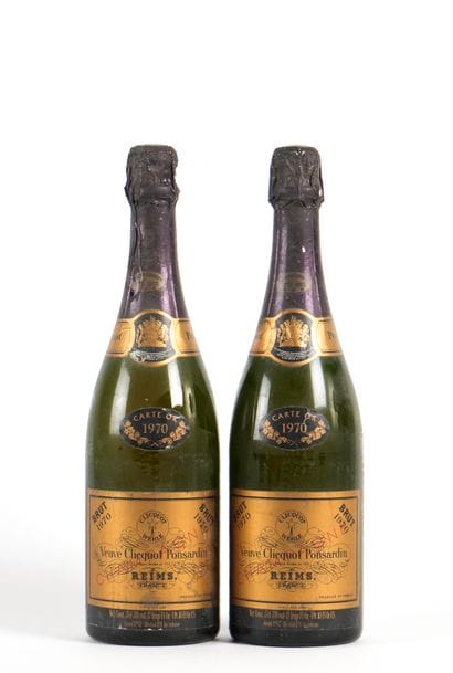 2 	B 	CHAMPAGNE BRUT CARTE OR (e.l.a; coiffes...