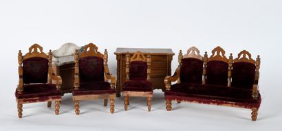 Mobiliers de poupée en bois comprenant :...