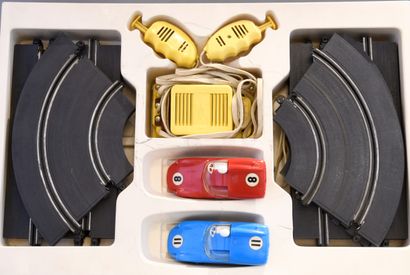 CIRCUIT 24 - Les 24 heures du Mans.
Coffret...