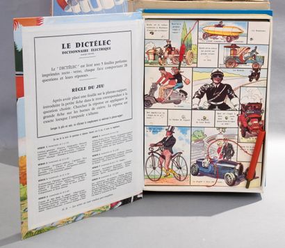 Réunion de jouets et jeux, comprenant :
-...