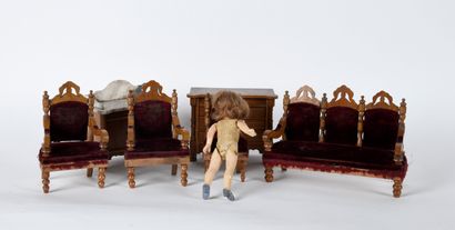 Mobiliers de poupée en bois comprenant :...