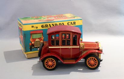 TN, Japan.
Voiture GRAND-PA électrique en...