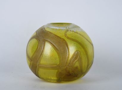 Jean Luc GAMBIER (born 1948).
Yellow marble-tinted...