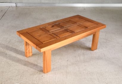 MAISON REGAIN.
Elm coffee table with a top...