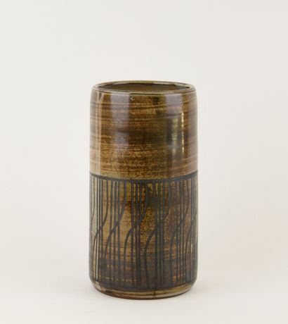 Dominique POUCHAIN (born 1956).
Cylindrical...