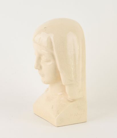 Henri-Paul REY (1904-1981).
Bust of the Virgin.
Beige...