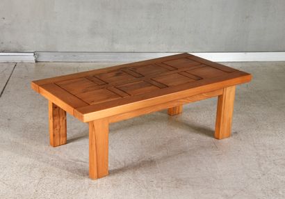MAISON REGAIN.
Elm coffee table with a top...